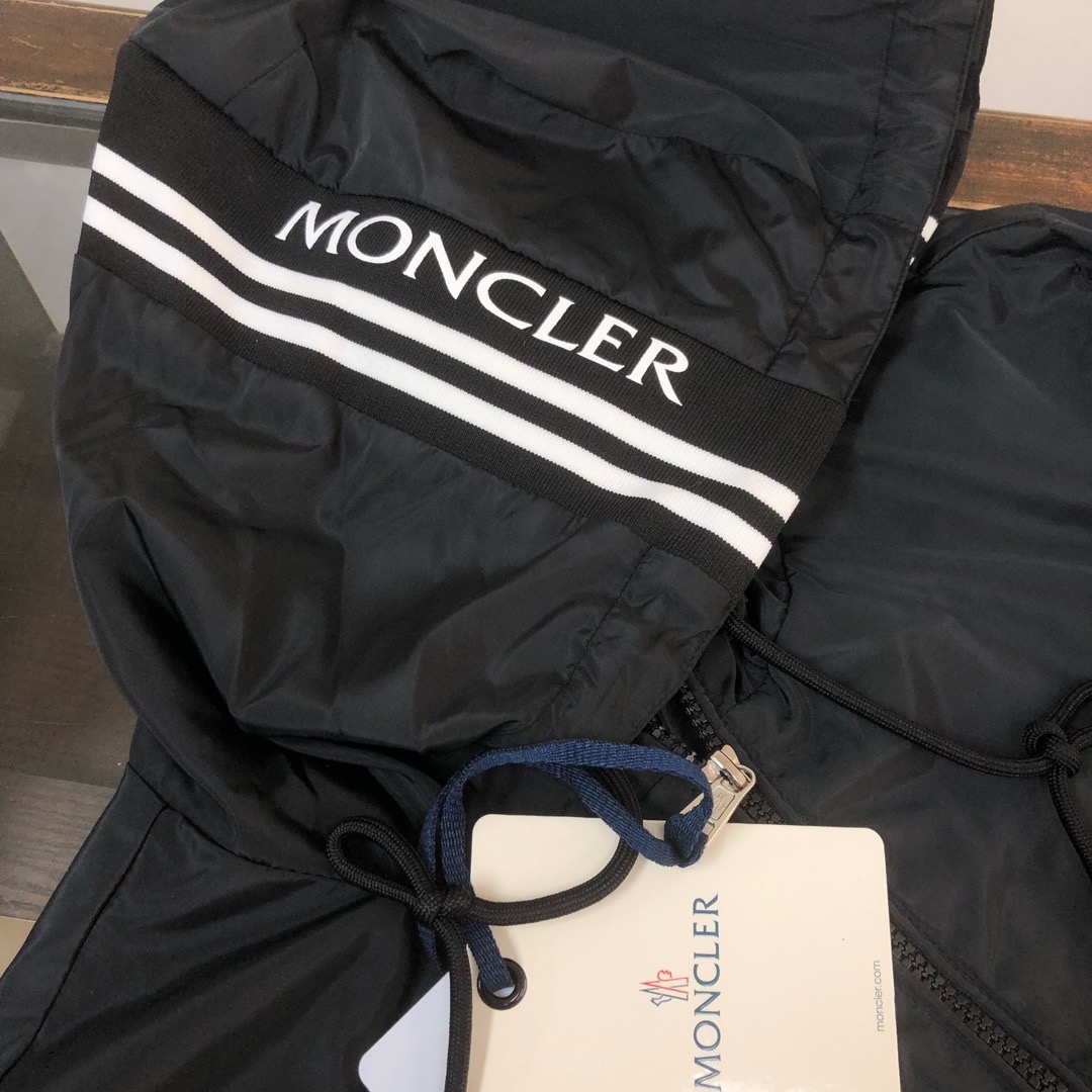 Moncler Hooded Logo Jacket Black - Image 3