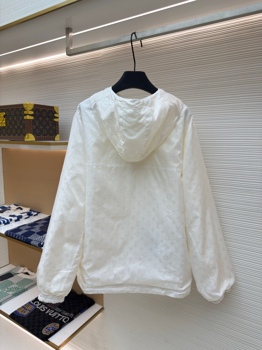 Louis Vuitton Reversible Monogram Jacket White - Image 4