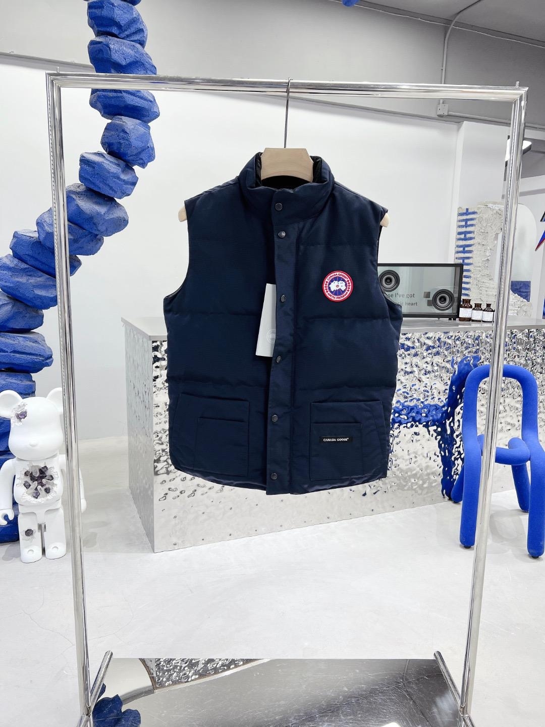 Canada Goose Freestyle Bodywarmer Navy Blue