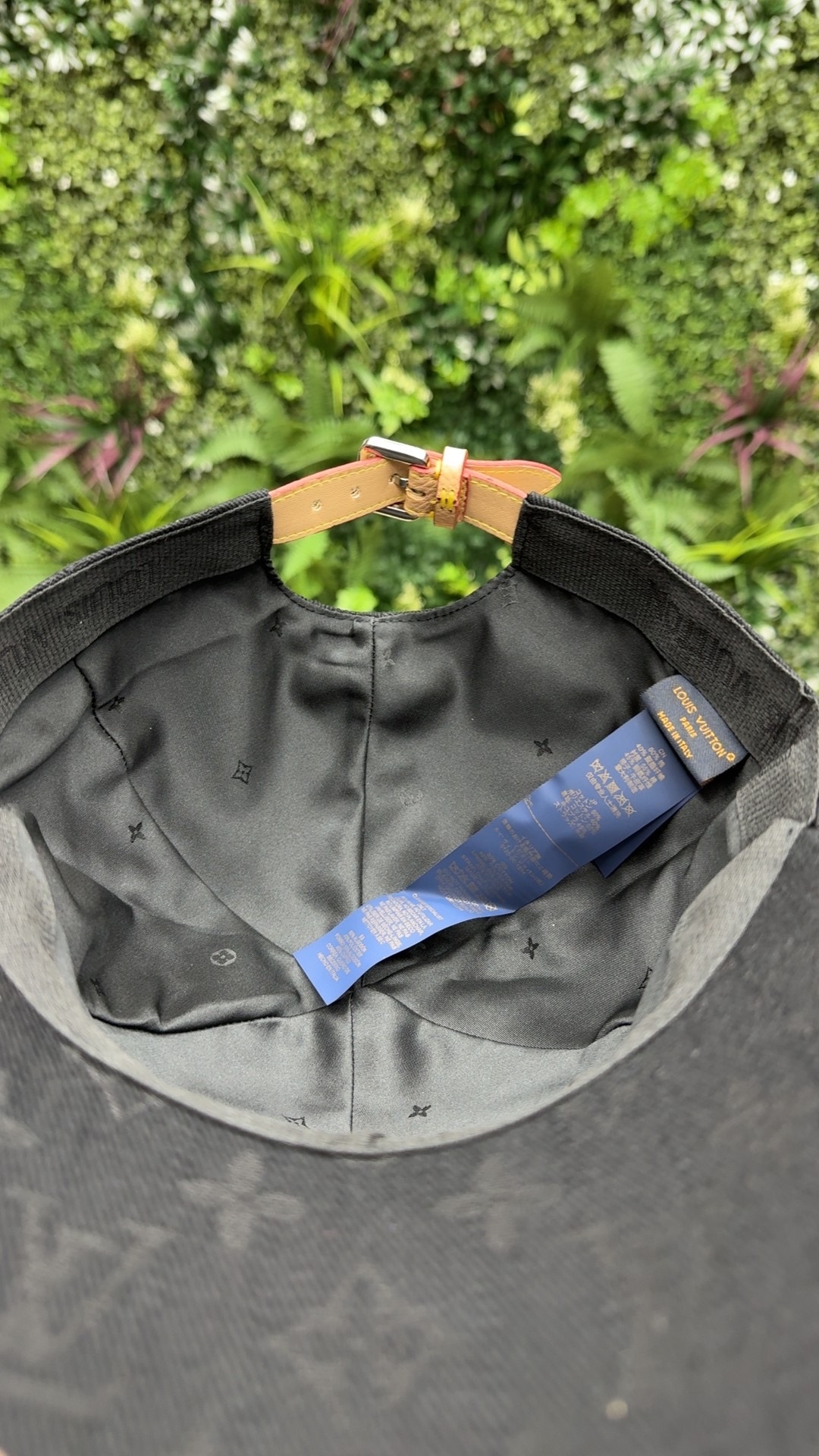 Louis Vuitton Monogram Essential Cap Black - Image 2