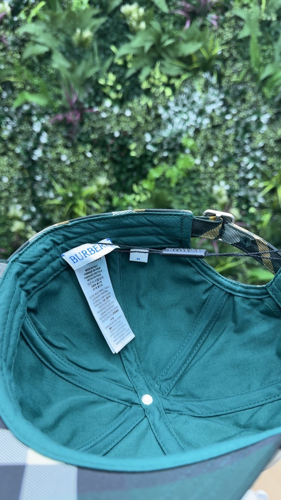 Burberry checkered Print Cap Green - Image 2