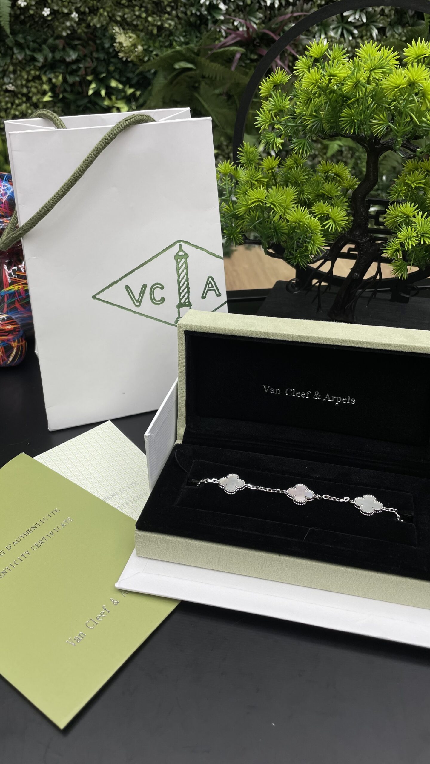 Van Cleef & Arpels Vintage Alhambra bracelet 5 motifs Silver/Grey