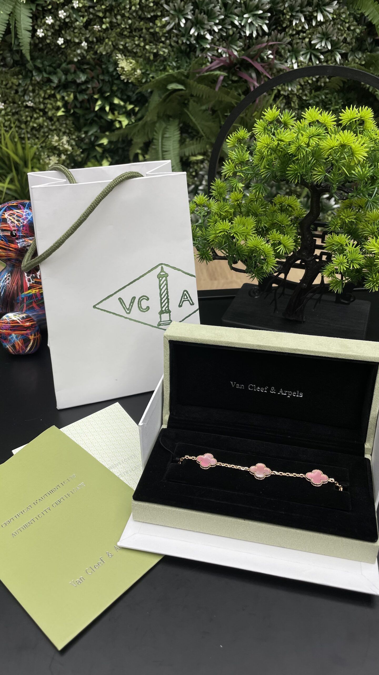 Van Cleef & Arpels Vintage Alhambra bracelet 5 motifs Gold/Pink