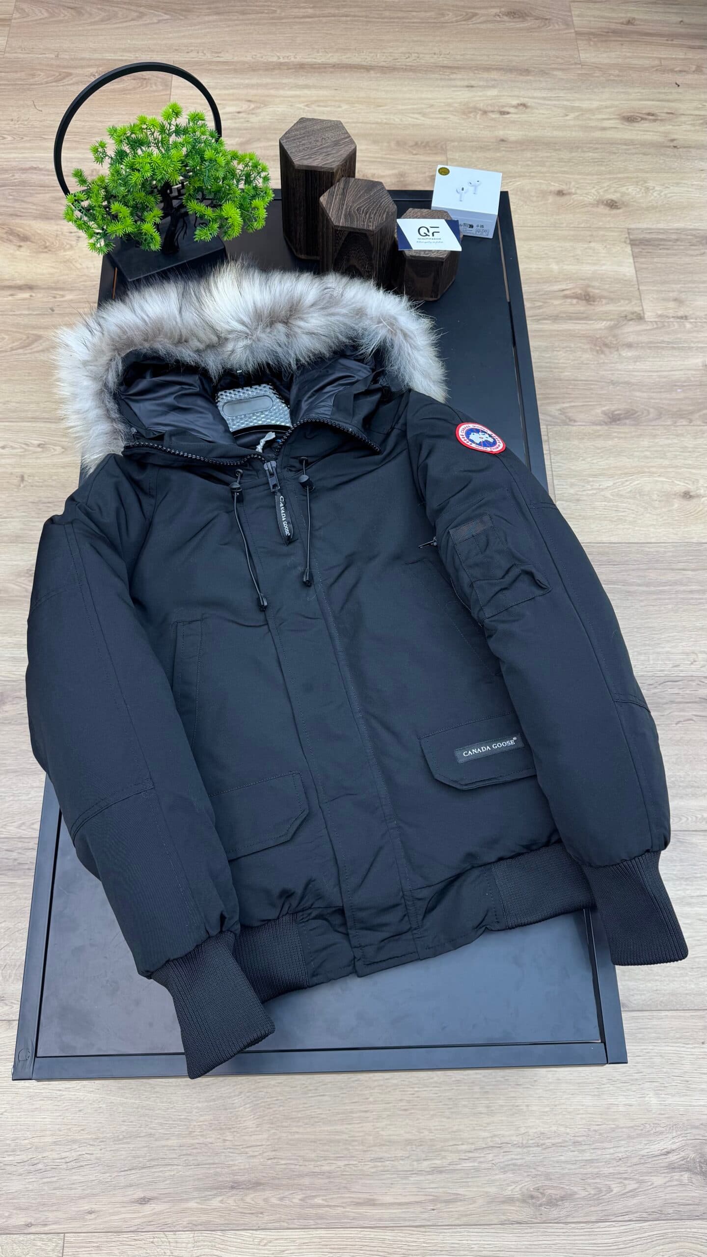 Canada Goose Chiliwack Bomber Jacket Red Logo