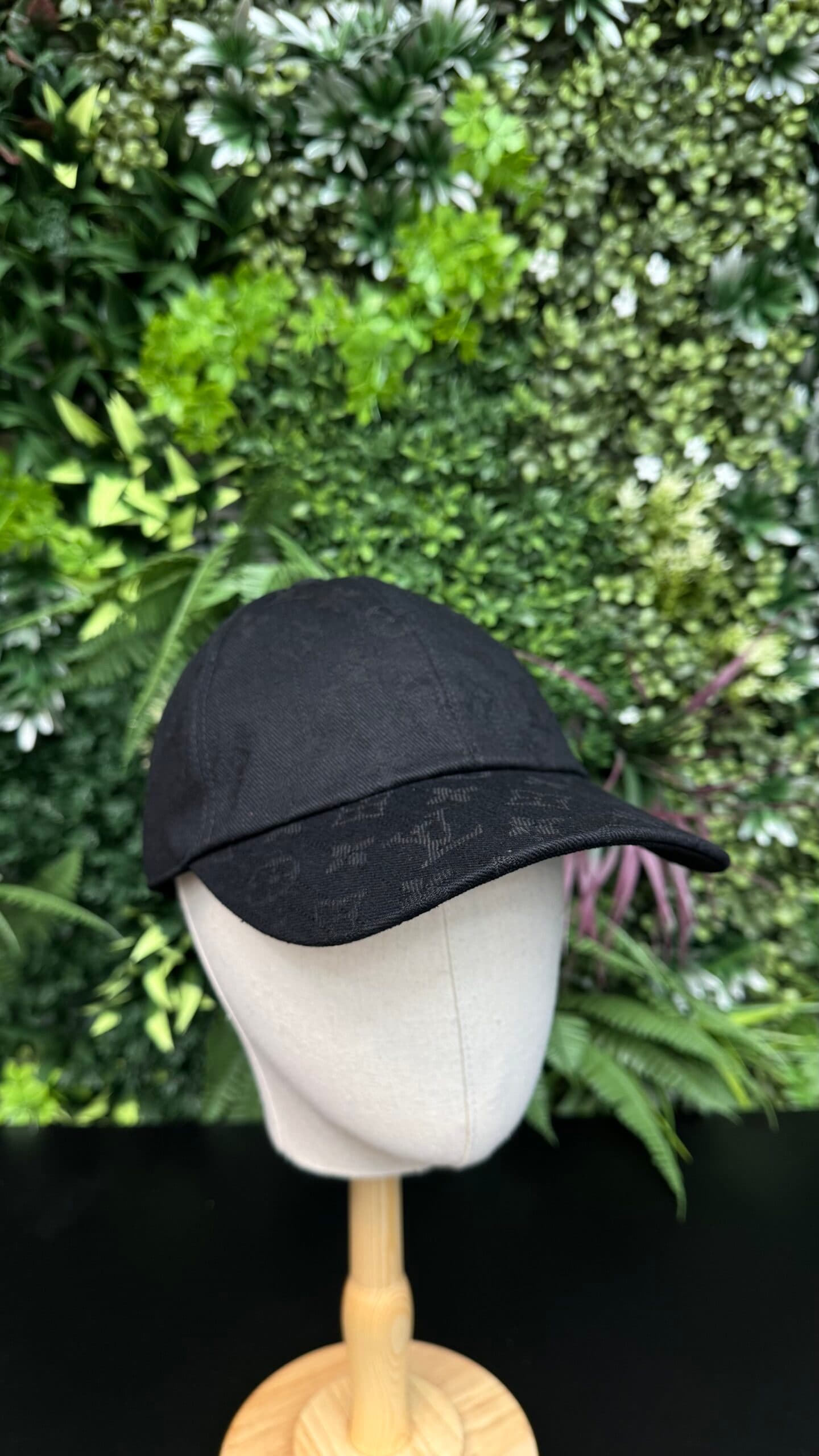 Louis Vuitton Monogram Essential Cap Black