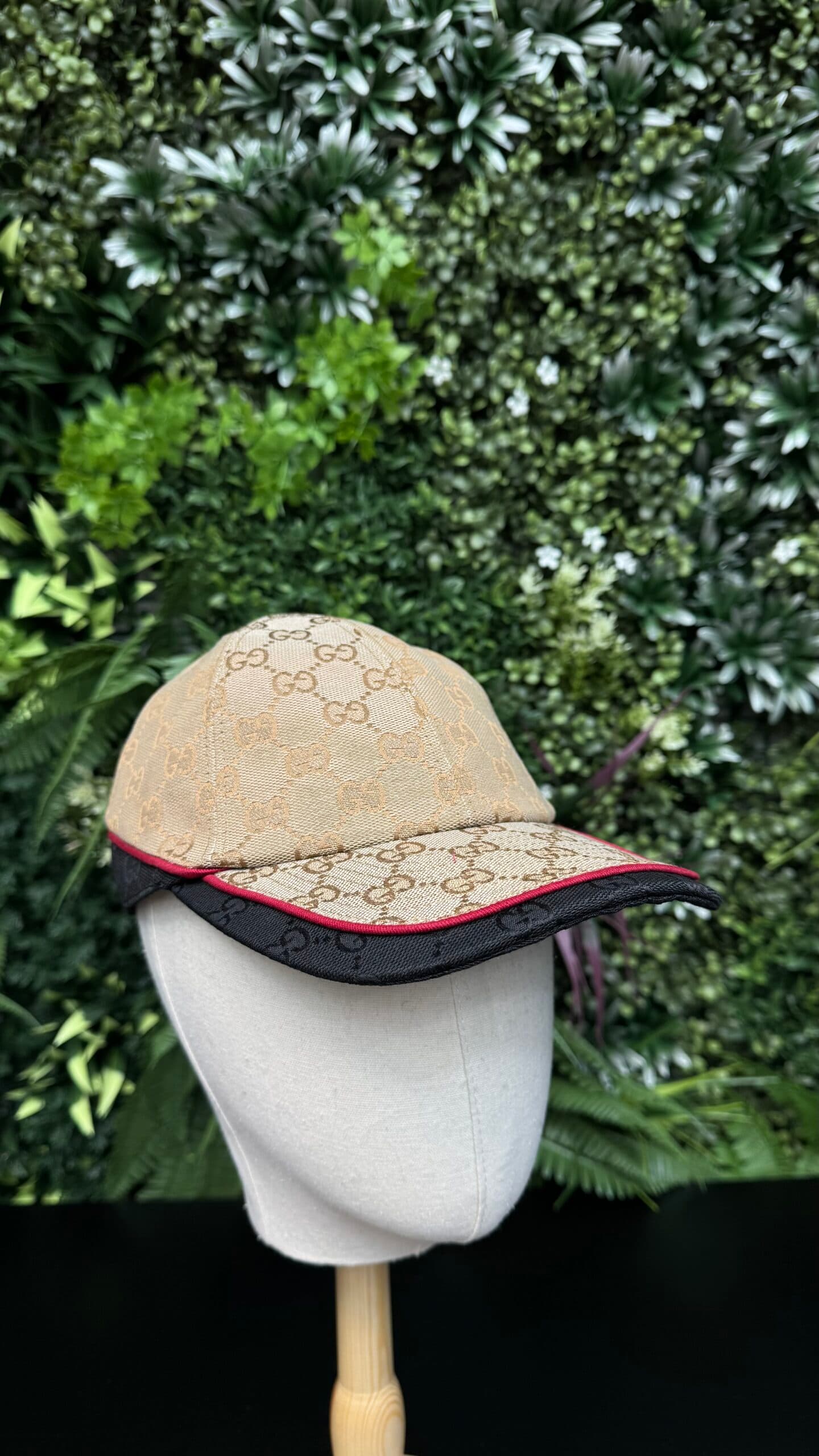 Gucci GG canvas Two colorway baseball cap Beige