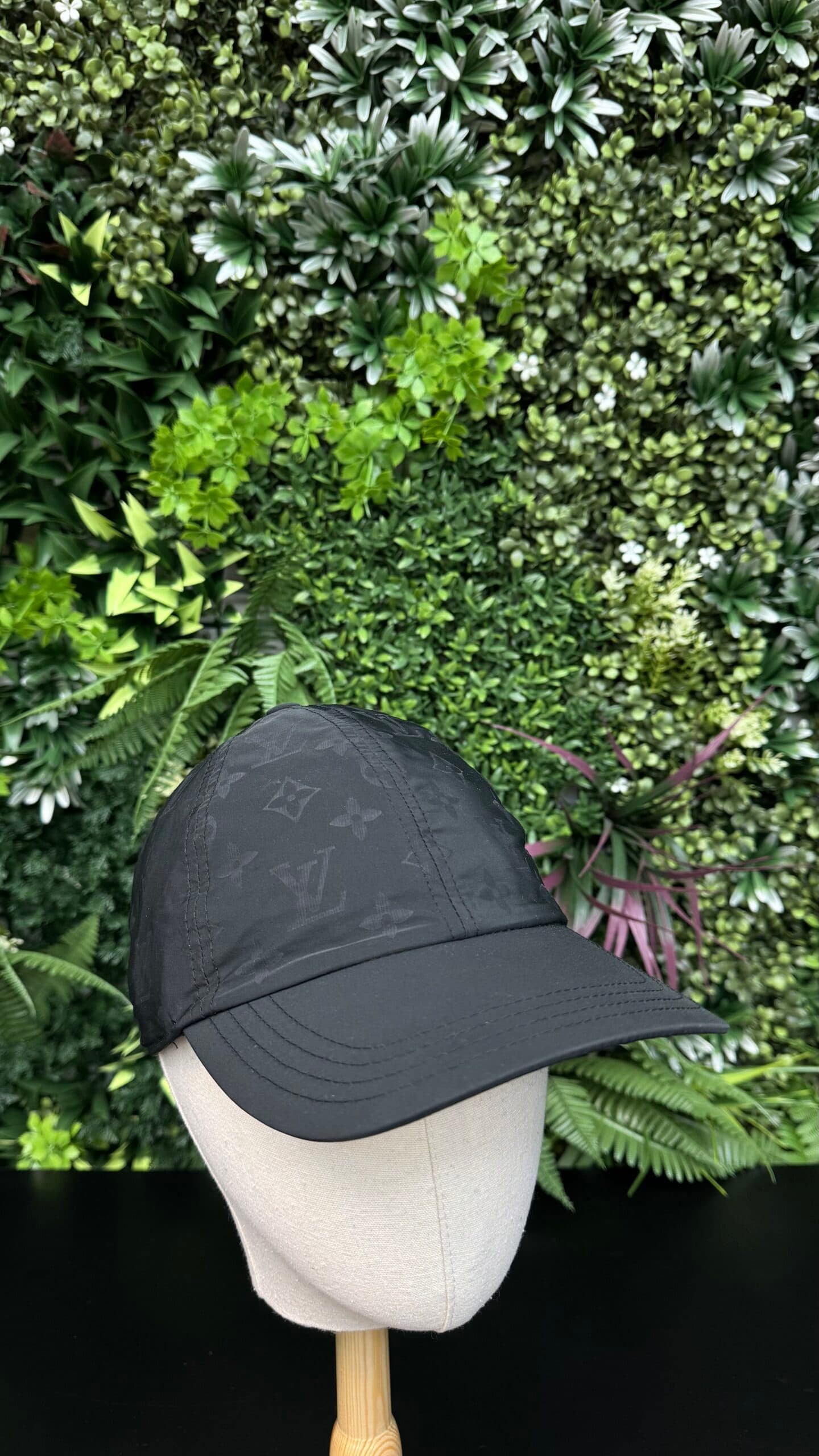 Louis vuitton Monogram Blast Cap ( Water afstotend )